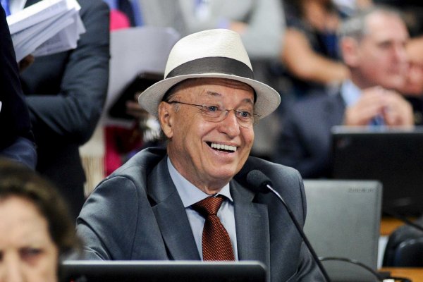 antonio carlos valadares