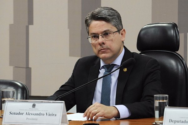 Senador Alessandro Vieira