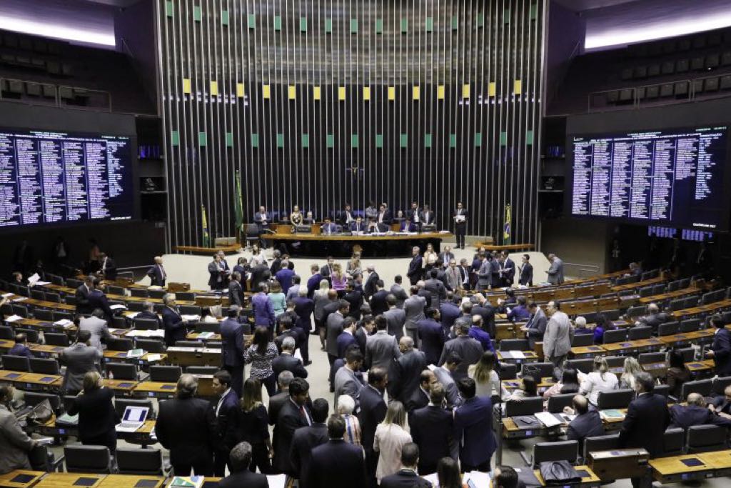 Câmara derruba decisão do STF 1 plenario camara deputados