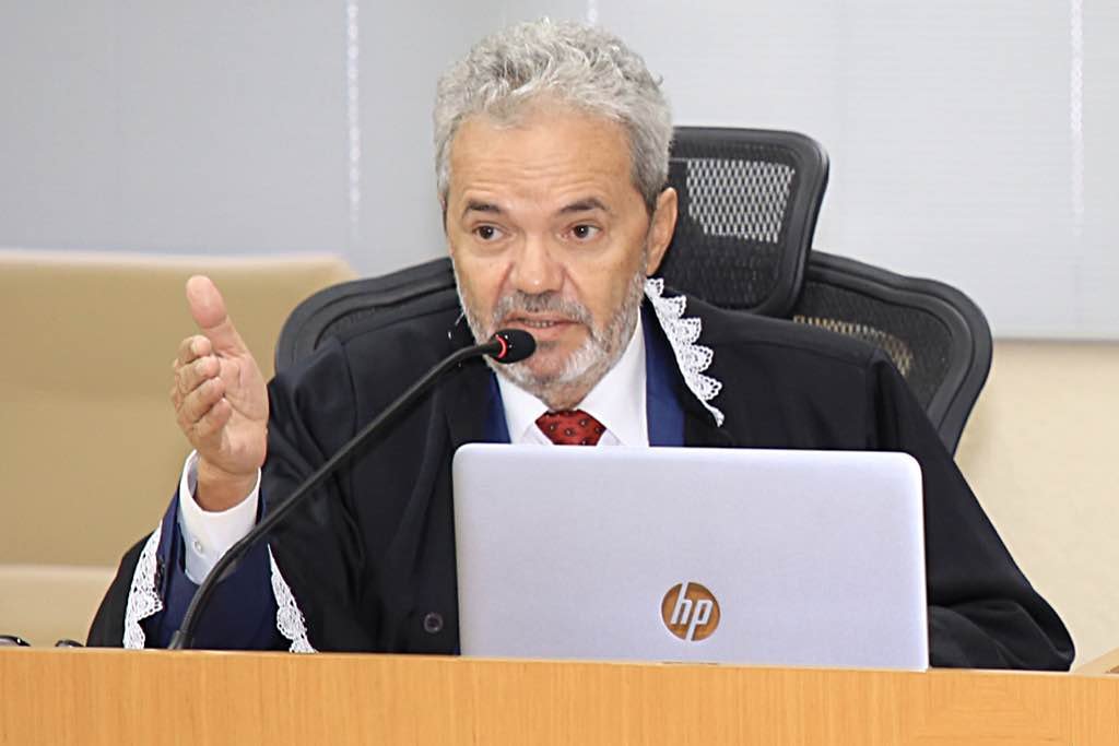 clovis barbosa