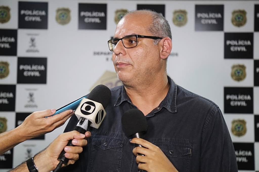 delegado mario leony