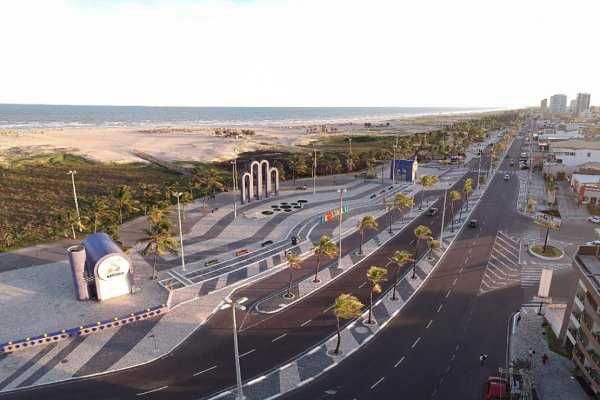 Vista aérea dos Arcos da Orla da Atalaia em Aracaju