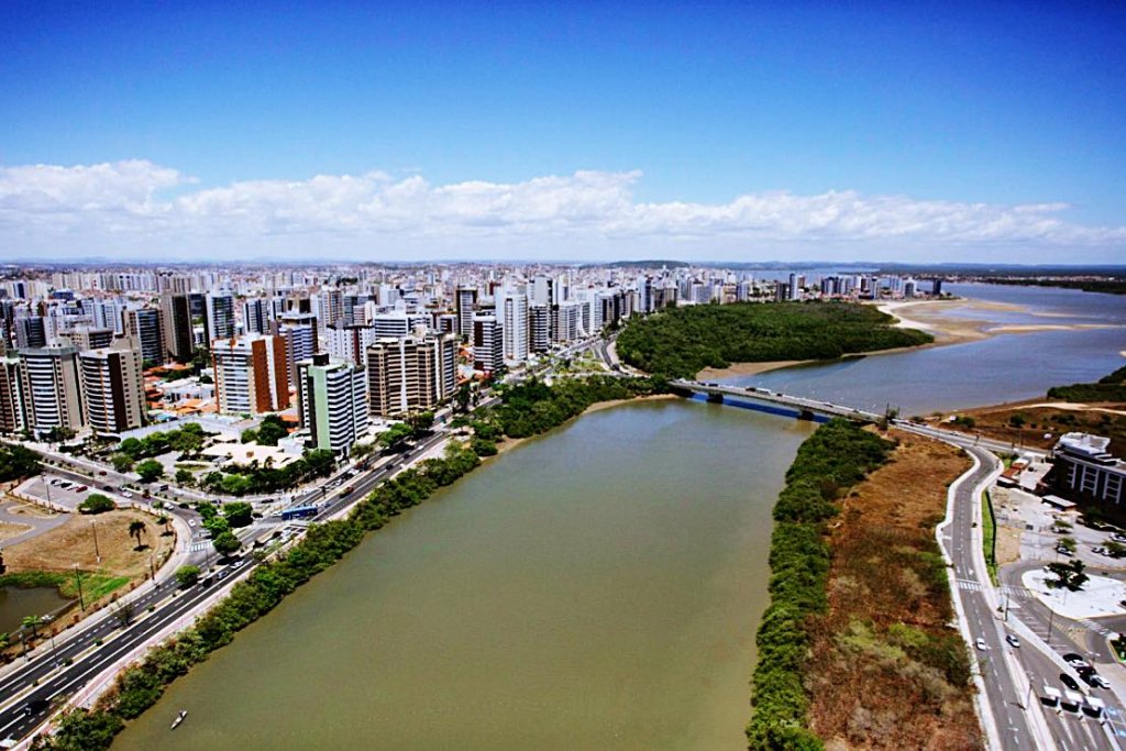 aracaju aereo