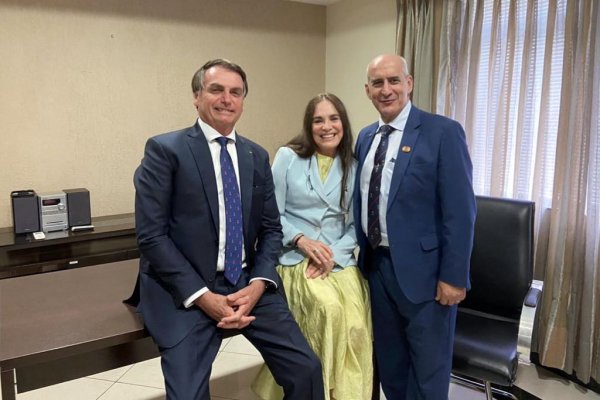 bolsonaro regina duarte