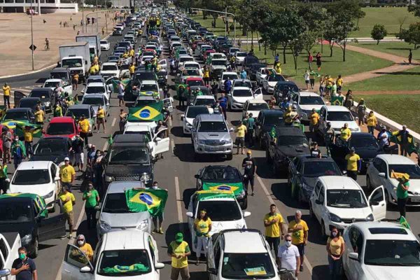 carreata bolsonaro 03 05 20