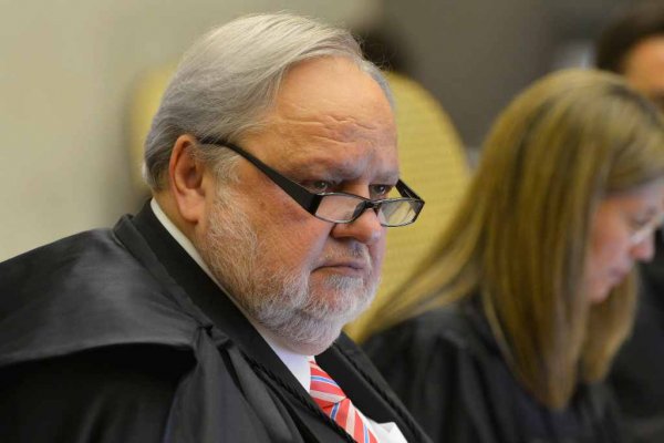 Ministro aposentado do Superior Tribunal de Justiça (STJ) Felix Fischer