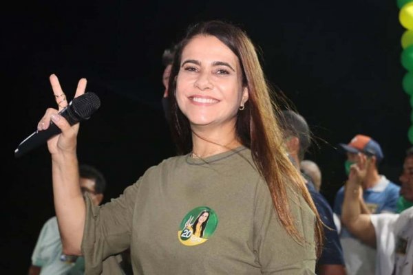 lara moura
