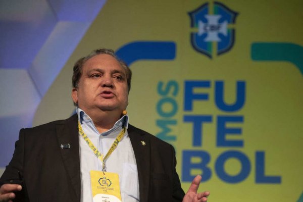 branco lateral jogador cbf