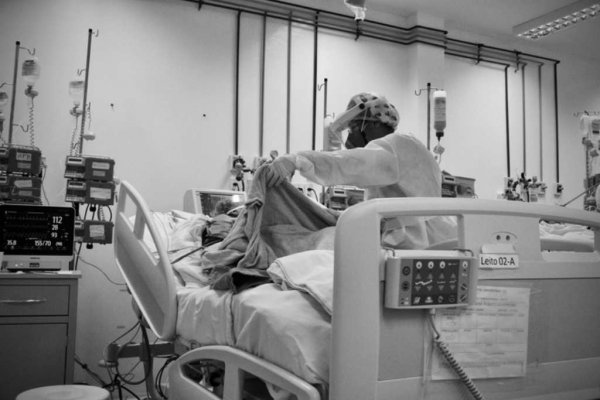 uti hospital leito paciente enfermeiro