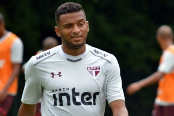 reinaldo jogador lateral