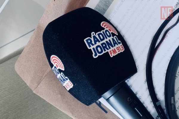 Microfone da Rádio Jornal FM