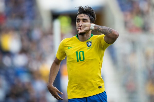 Jogador Lucas Paquetá atuando pela Seleção Brasileira