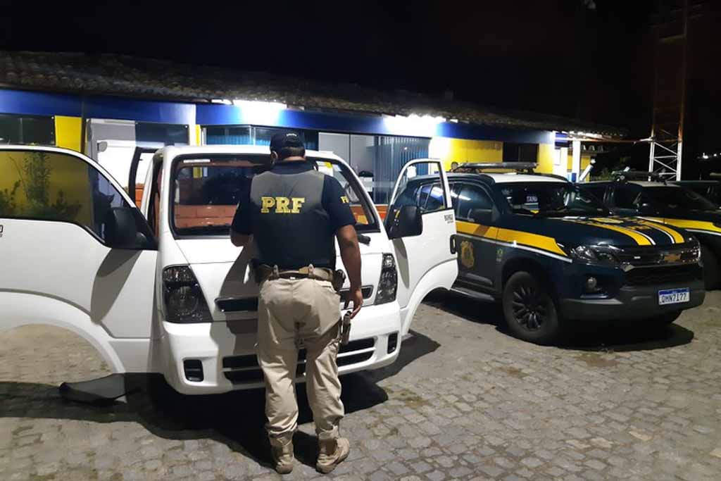Policia Federal Veiculo Roubado
