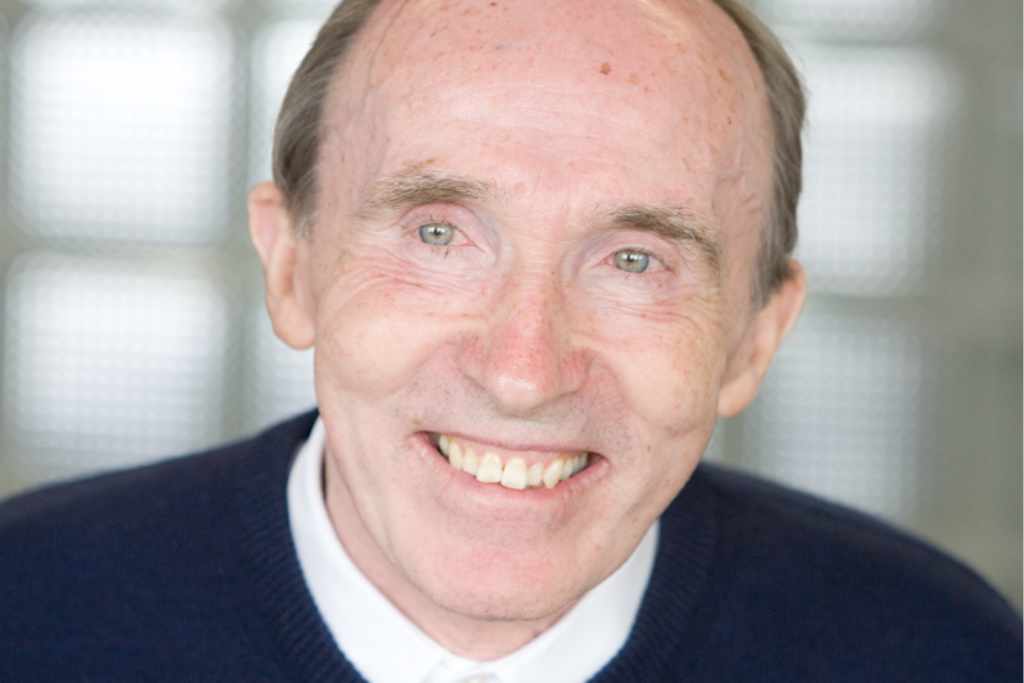 Фрэнк уильямс британский бизнесмен. Frank williams. Фрэнк уильямс формула. Фрэнк уильямс молодой. Фрэнк уильям уорвик топэм.