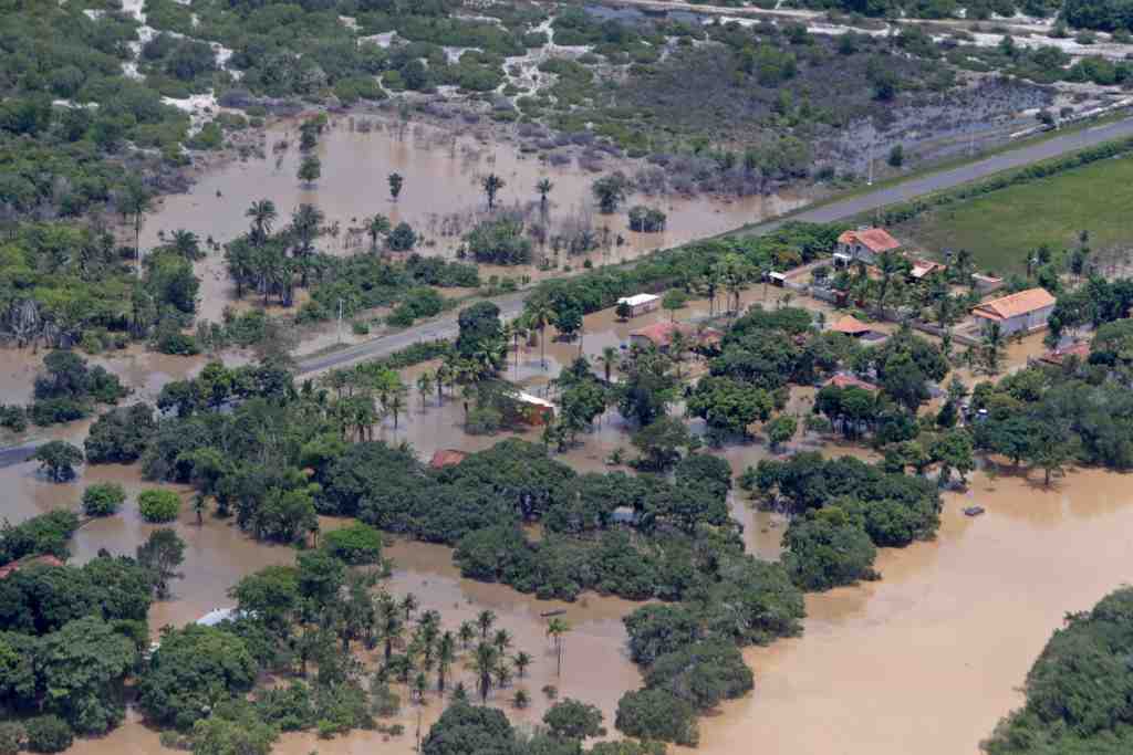 chuvas alagamento bahia dez 2021