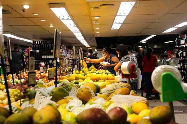 Frutas no supermercado