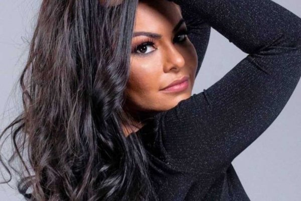 cantora paulinha abelha
