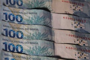 Notas de cem reais