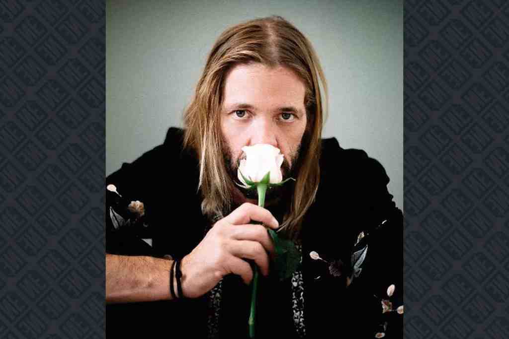 Baterista morre aos 50 anos, 2 dias antes do Lollapalooza 1 taylor hawkins