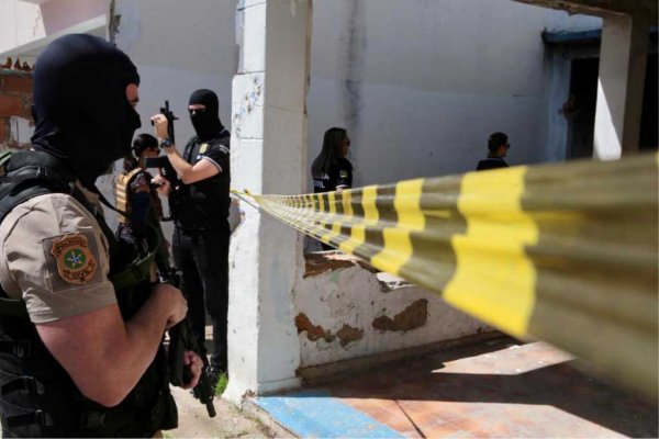 Operação da Dipol e DHPP