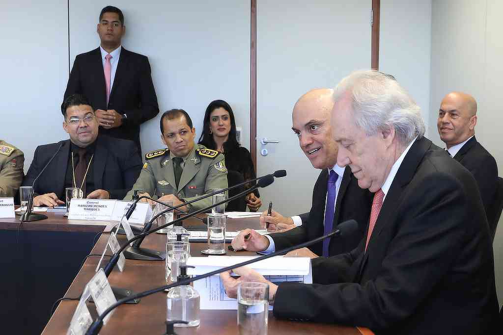 moraes militares 240822