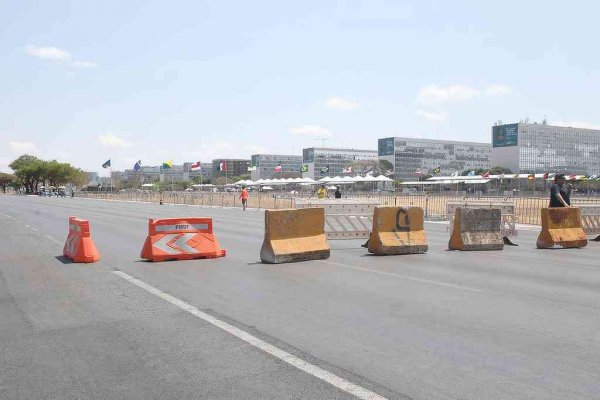 esplanada ministerios brasilia bloqueada set 22