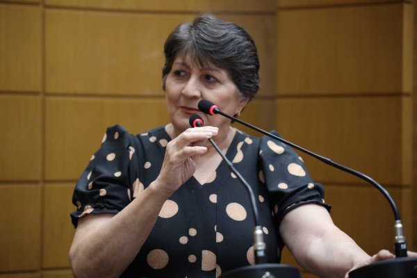 maria mendonca 111022