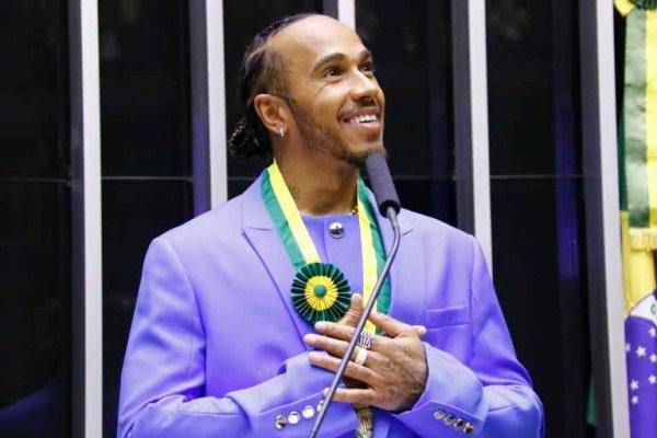 lewis hamilton cidadao honorario 07112022