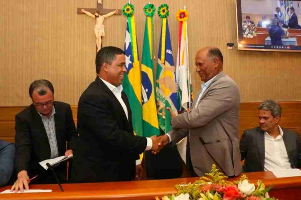 adriano carvalho vereador jan 2023