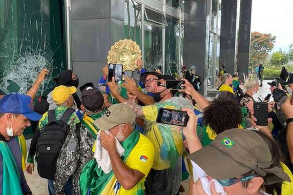 golpistas brasilia 8 jan 2023 c