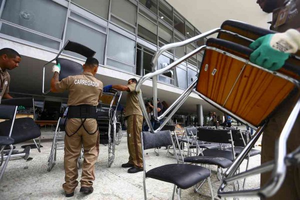 golpistas brasilia 9 jan 2023 planalto