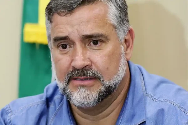 ministro Paulo Pimenta