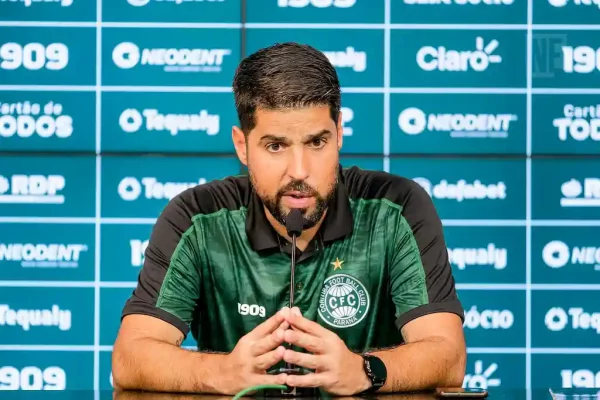 Técnico António Oliveira
