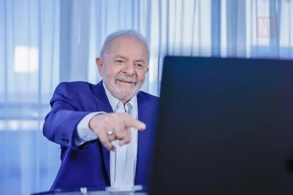 Lula computador Abr 2023