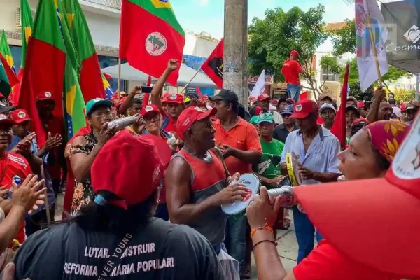 Manifestante do Movimento Sem Terra (MST)