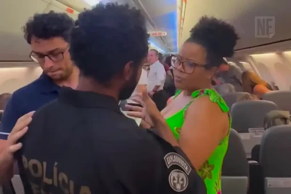 Racismo Aviao Gol Abr 23