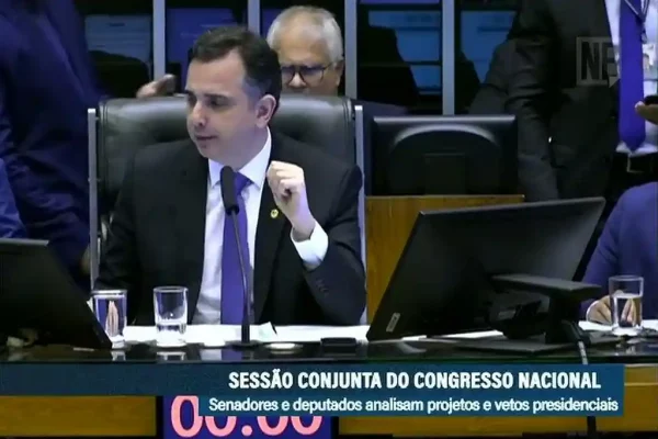 Rodrigo Pacheco piso enfermagem Abr 23