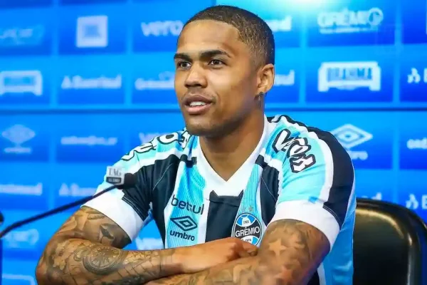 Douglas Costa jogador