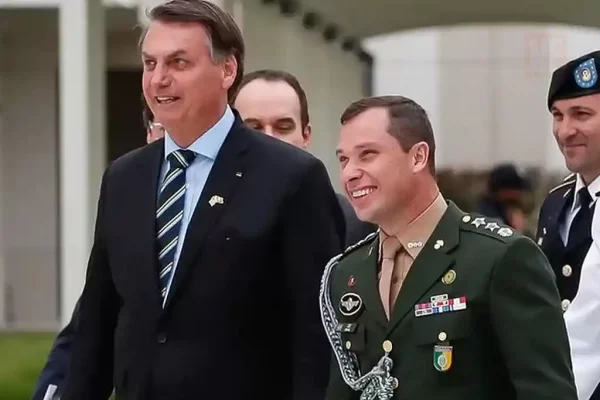 Mauro Cid Jair Bolsonaro