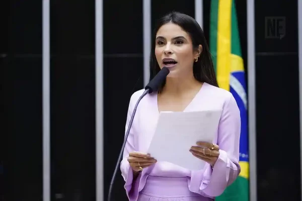 Yandra Moura mar 2023