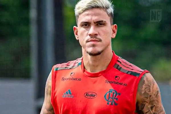Atacante Pedro