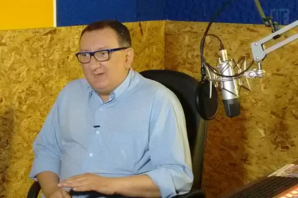 Augusto Junior radialista a