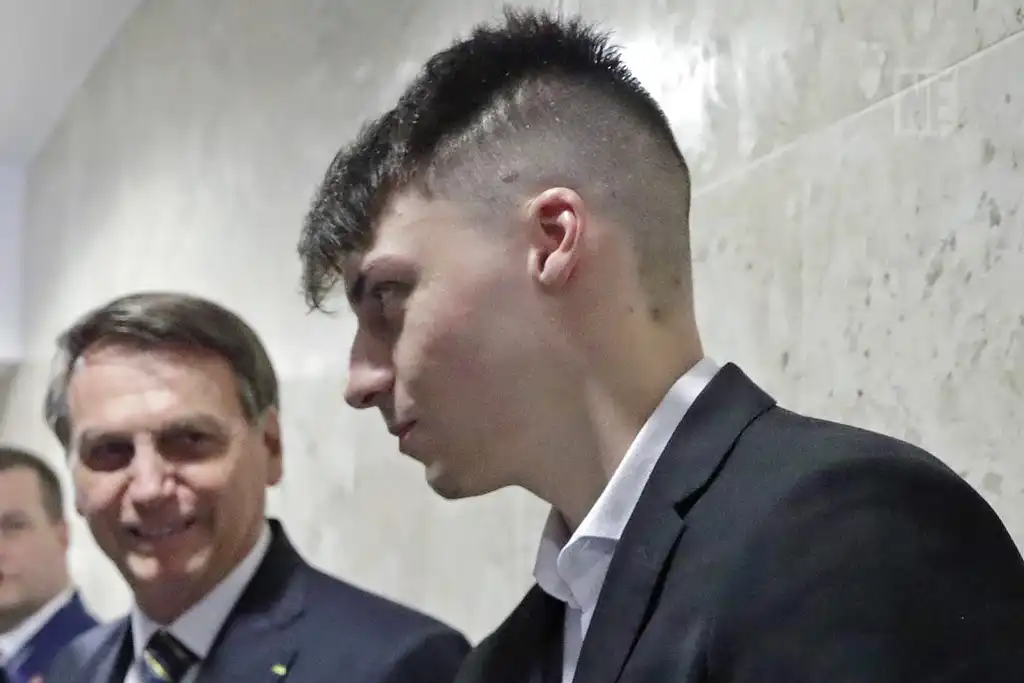 Saiba quem é Jair Renan, filho 04 de Bolsonaro e alvo de operação