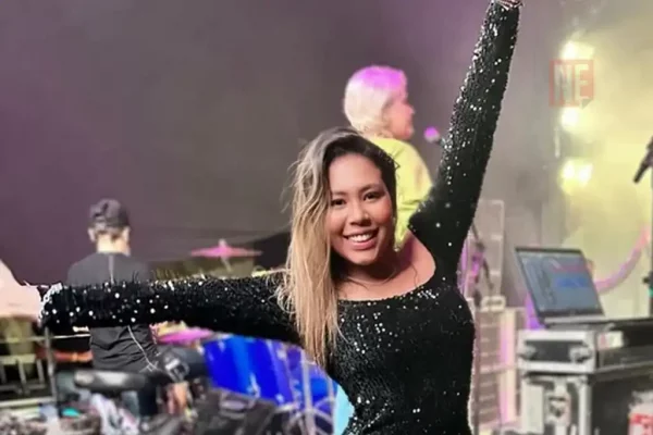 Larissa Ferreira Mastruz Leite cantora