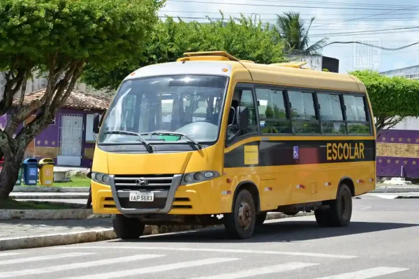 onibus escolar sergipe