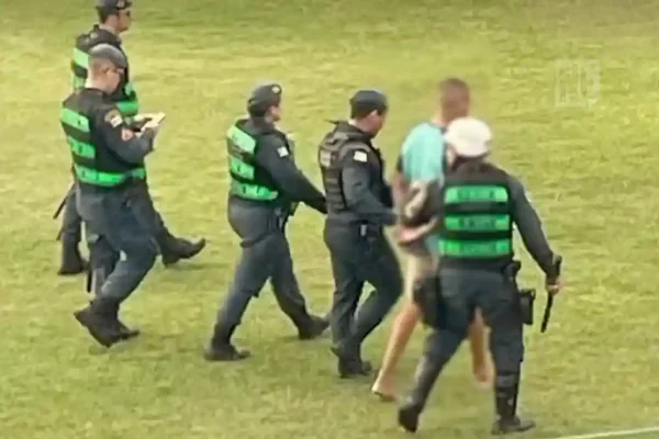 abordagem policia batistao abr 24
