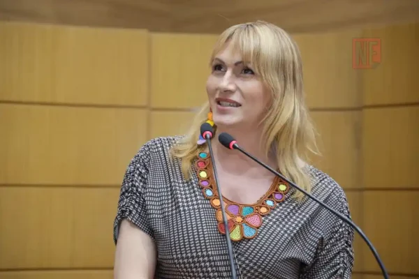 linda brasil deputada abr 24