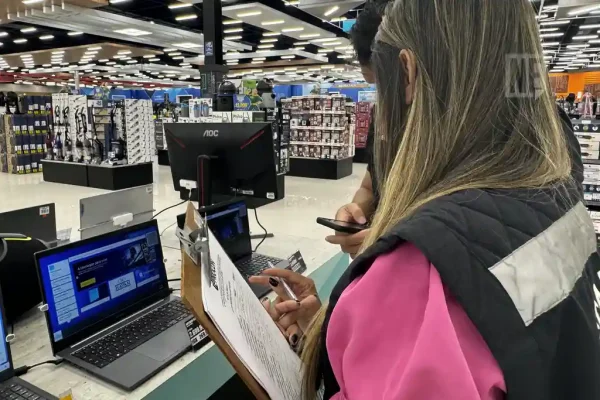 Fiscalização do Procon Sergipe na Black Friday