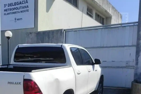 Sinpol/SE flagra estagiário conduzindo viatura da Polícia Civil