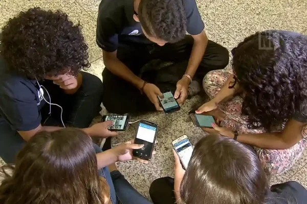Celulares proibidos em escolas